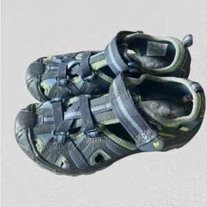 Merrell Boys Hydro  big kid Size 13M Leather Blue & Green Sandals sz 13M